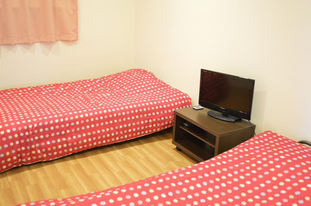 Guest House Fukutomi - Female Only Naha Room photo